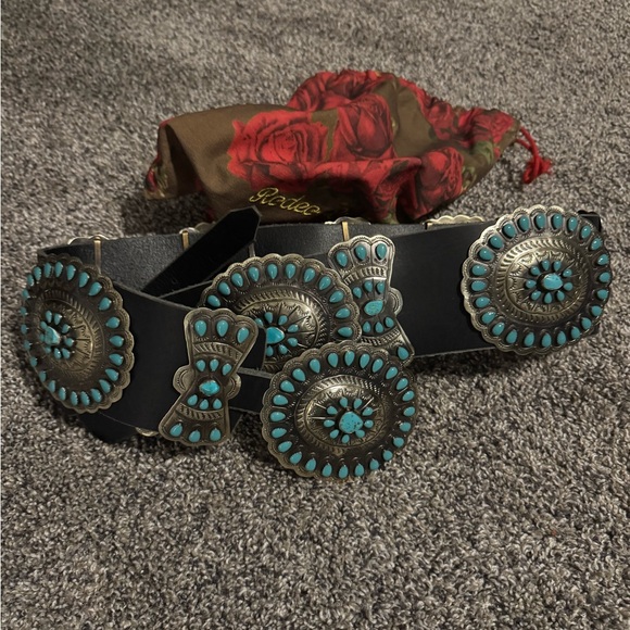 Isabella Concho Belt -Black with turquoise - Picture 2 of 3